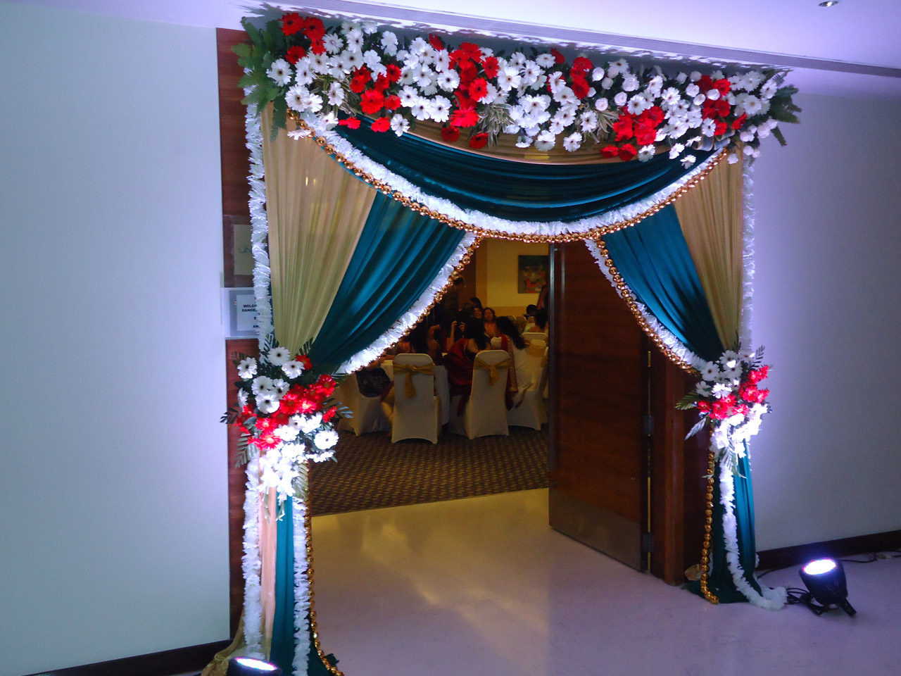 Mumbai Indian Wedding Reception Decorators And Planners Goa Beach Wedding Planning And Mandap Stage Decoration Venue Mumbai Gujarat India In india, one can fulfill their destination wedding goals at the sandy shores of goa. planners goa beach wedding planning
